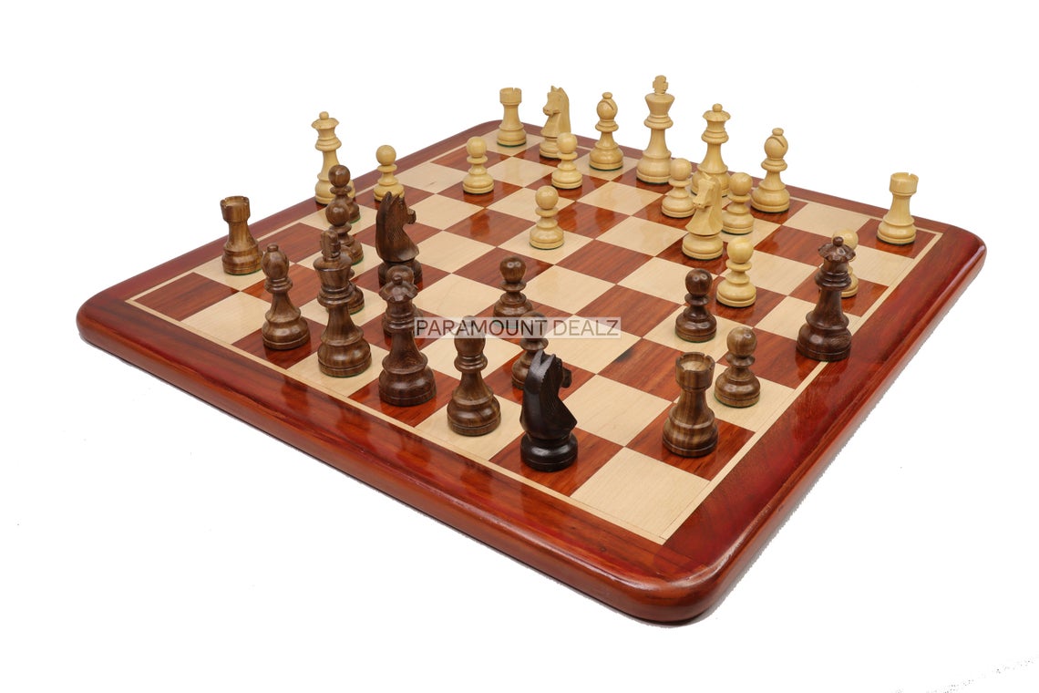 Style Wooden Chess Board