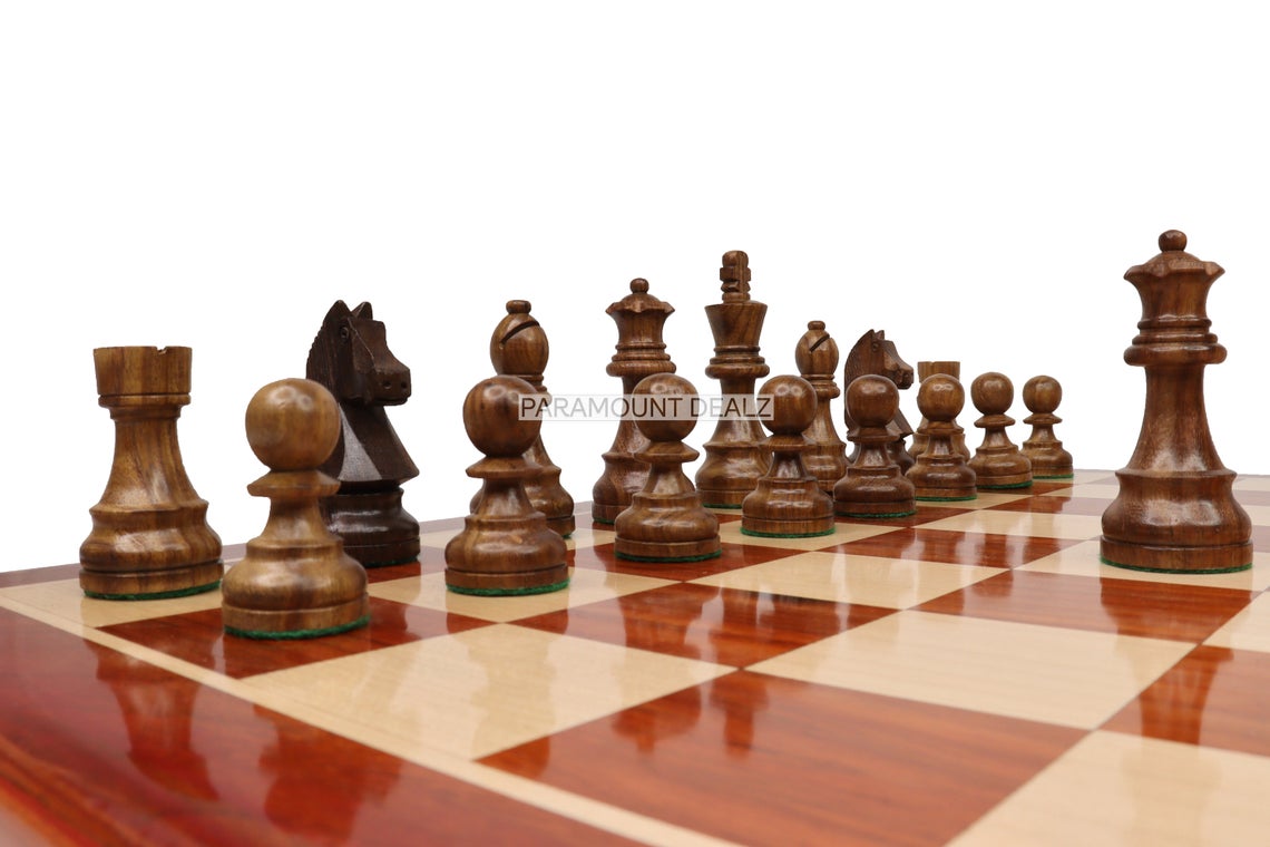 Style Wooden Chess Board