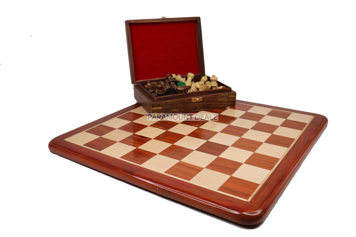 Style Wooden Chess Board