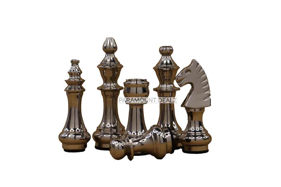 Handcrafted Aluminium Metal 32 Chess Pieces Set and Wooden Chess Pieces Box