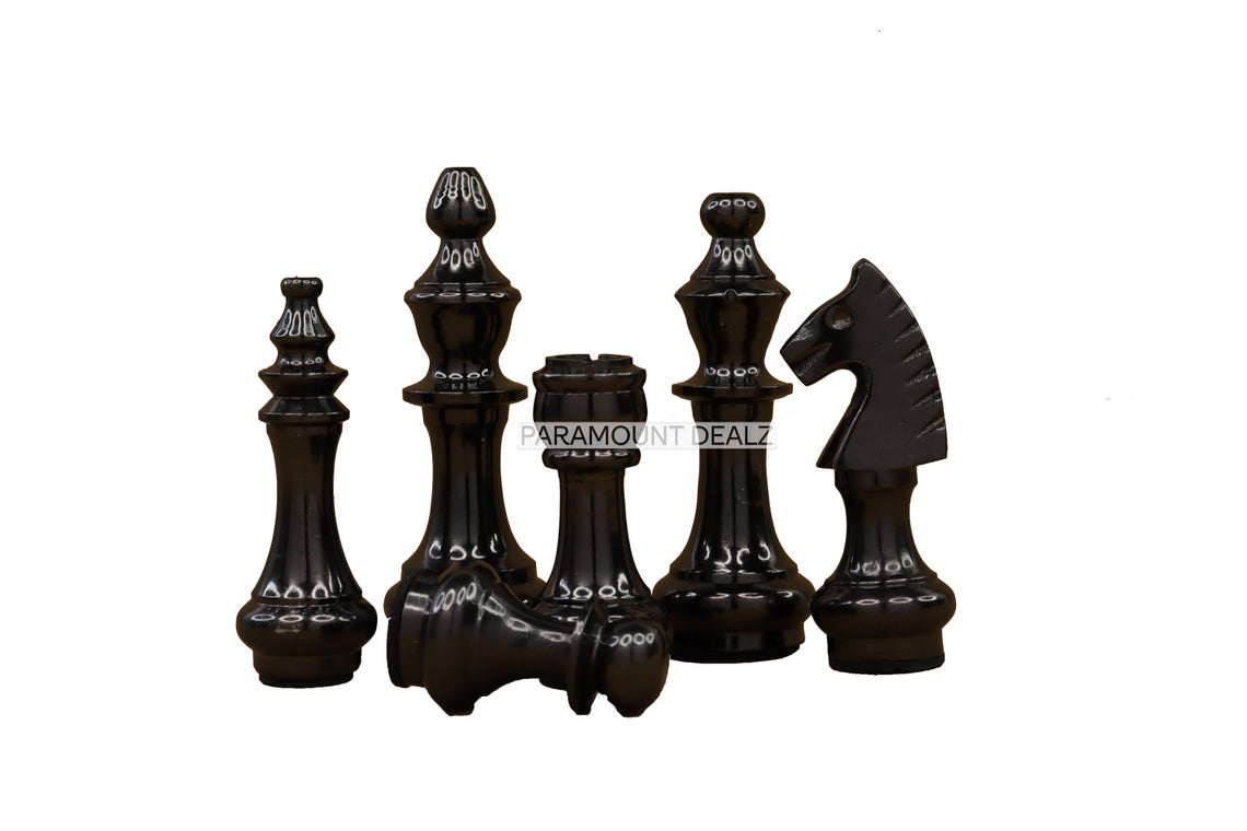 Handcrafted Aluminium Metal 32 Chess Pieces Set and Wooden Chess Pieces Box