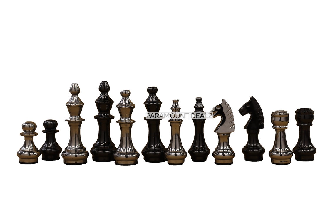 Handcrafted Aluminium Metal 32 Chess Pieces Set and Wooden Chess Pieces Box