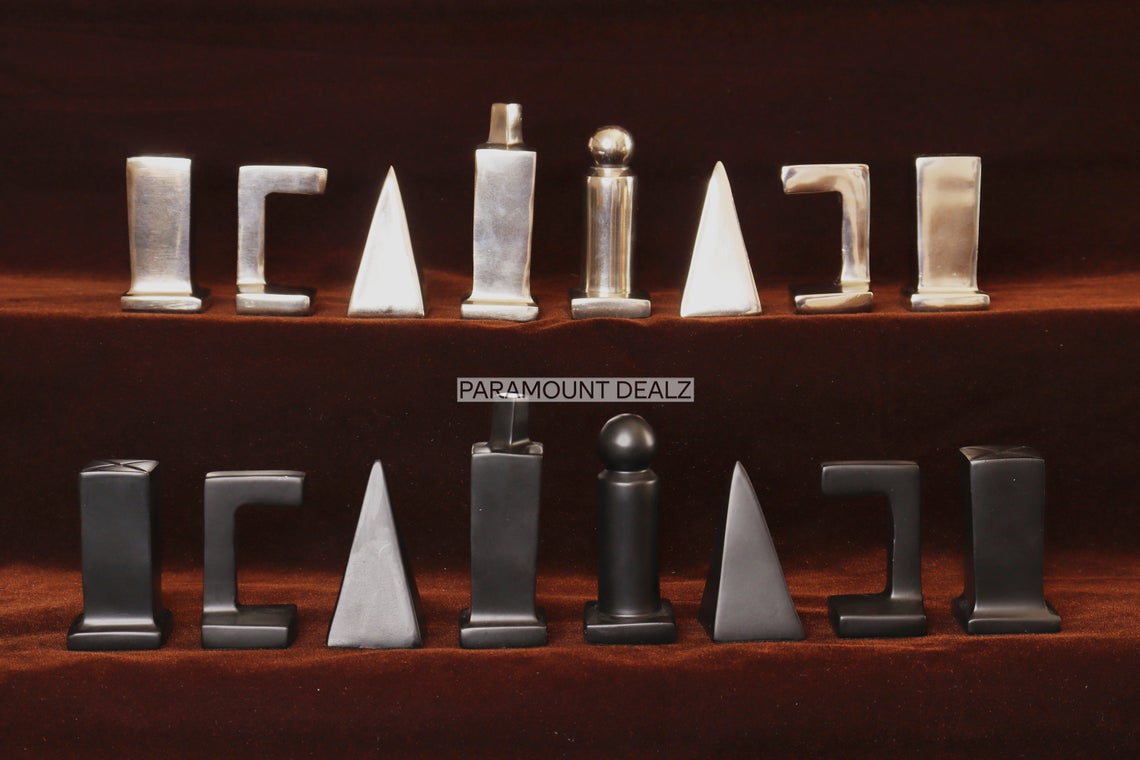 Vintage Collection Handcrafted Solid Aluminium Metal 32 Chess Pieces Set