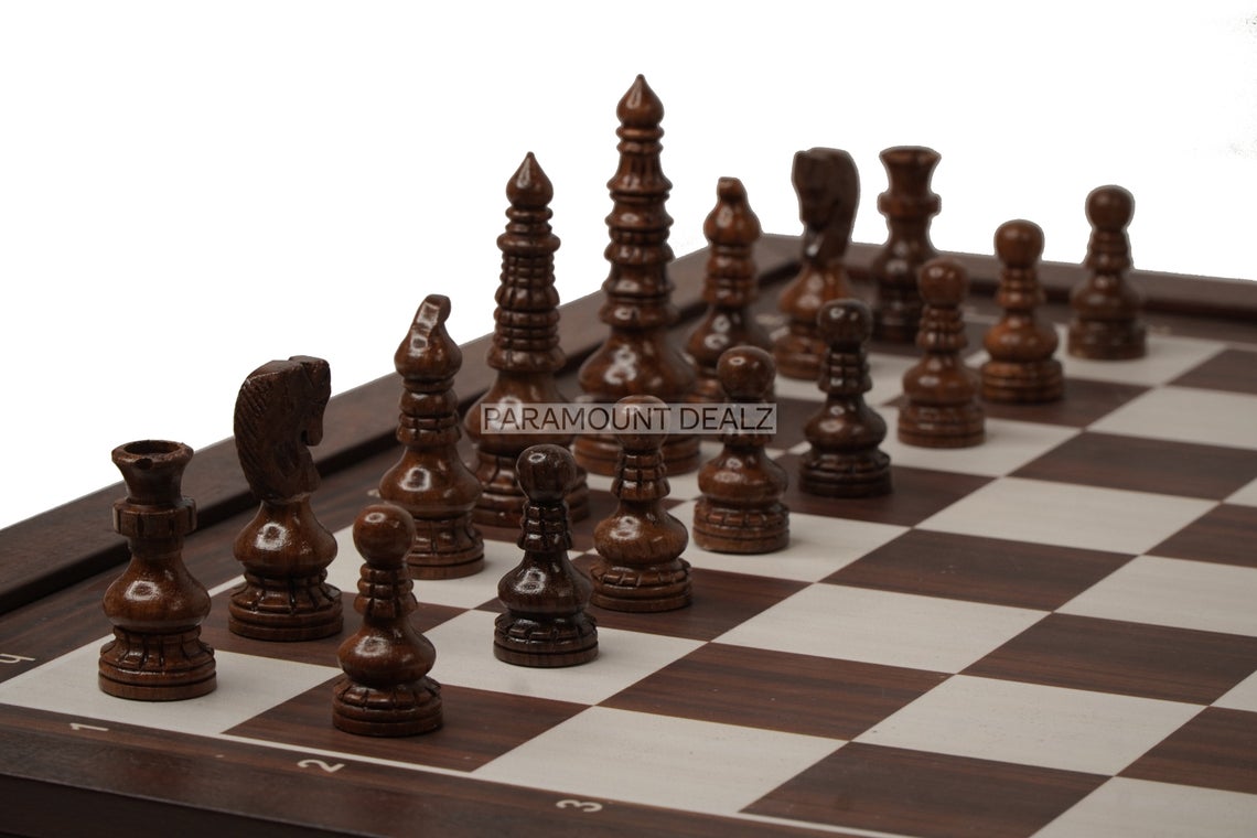 Minar Style Pattern Seamless Design Chess Board Game Set