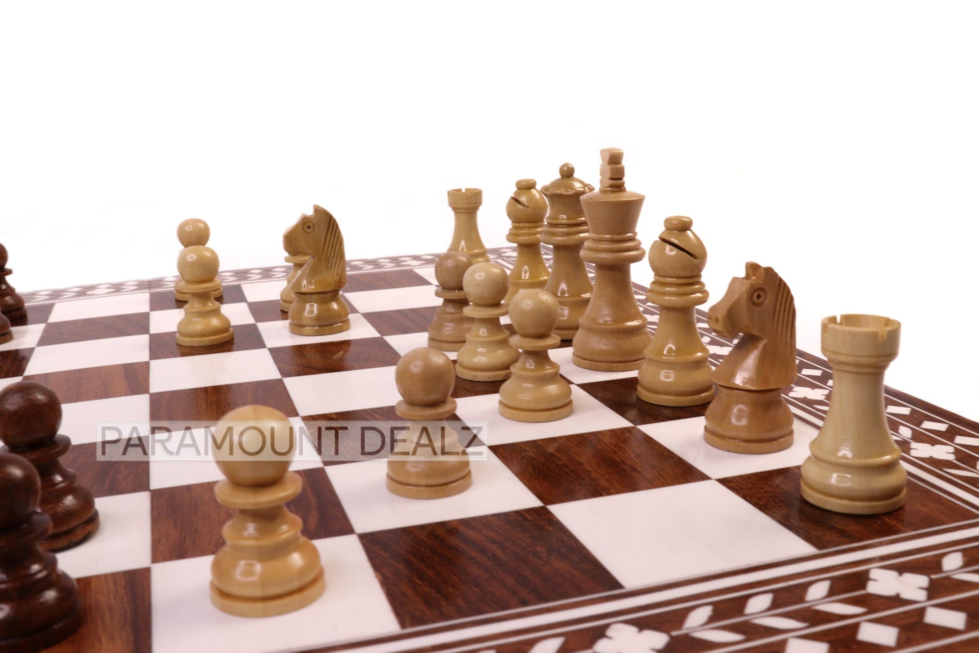 WOODEN FOLDING CHESS SET WITH WOODEN STAUNTION COINS